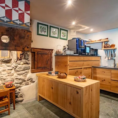 Pensjonat Au Coeur Du Village D'hotes & Arnad