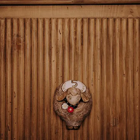 Au Coeur Du Village D'hotes & Гостевой дом