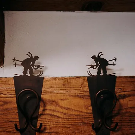 Au Coeur Du Village D'hotes & Гостевой дом