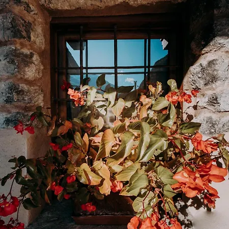 Au Coeur Du Village D'hotes & 3* Арна