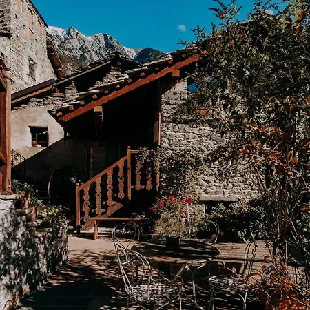 Au Coeur Du Village D'hotes & Pensjonat