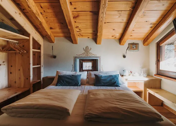 Au Coeur Du Village D'hotes & 아르나드